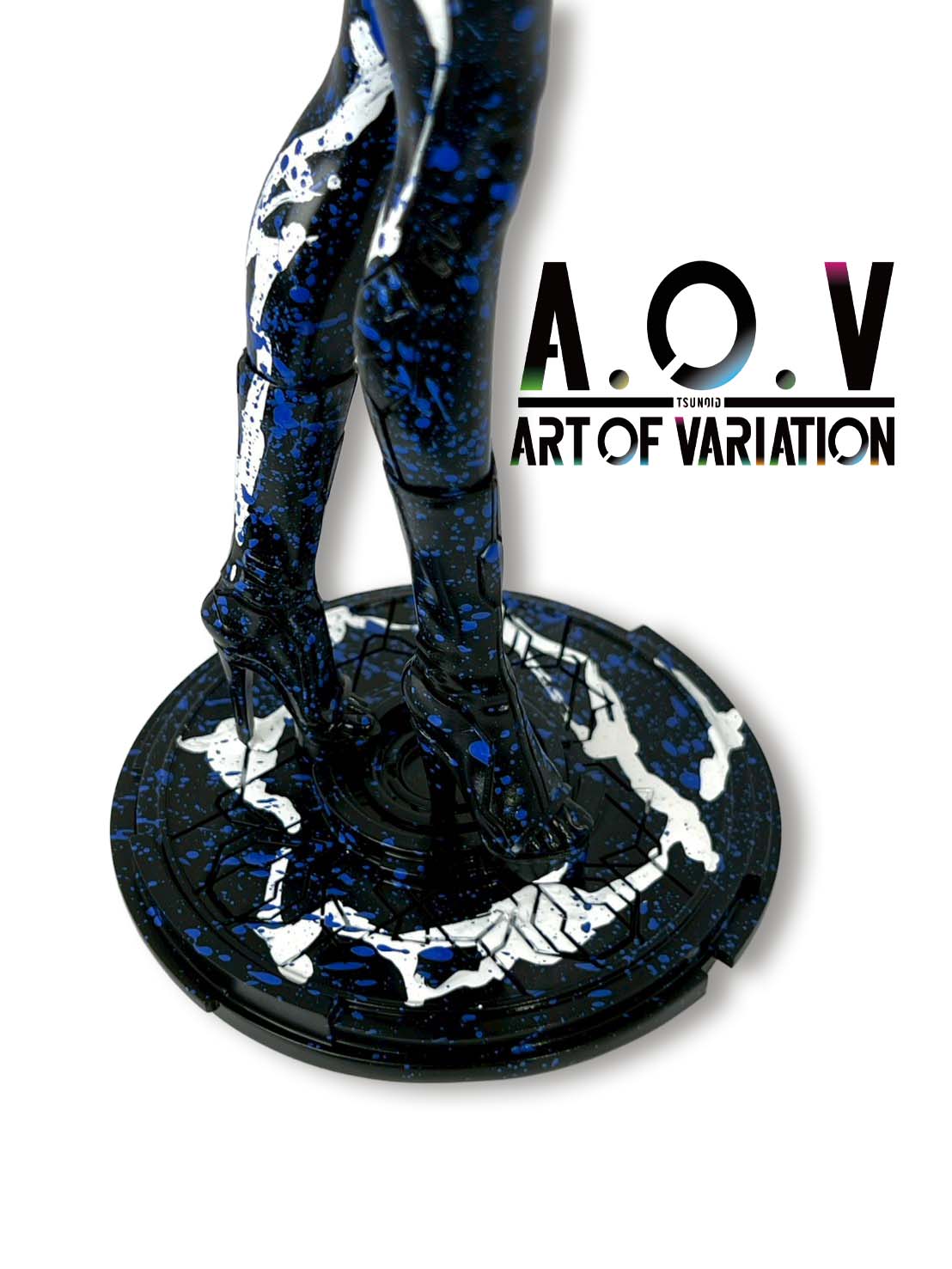 ルシカ、フラワーフラワー / No.15 ”MonoVerse: Blue Noir cream(ブルー・ノワール・クリーム)