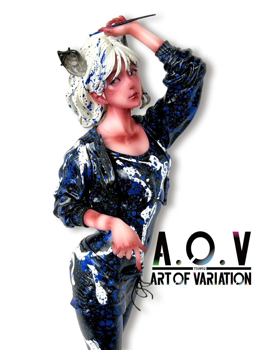 ルシカ、フラワーフラワー / No.15 ”MonoVerse: Blue Noir cream(ブルー・ノワール・クリーム)