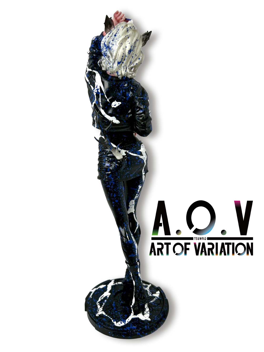 ルシカ、フラワーフラワー / No.15 ”MonoVerse: Blue Noir cream(ブルー・ノワール・クリーム)