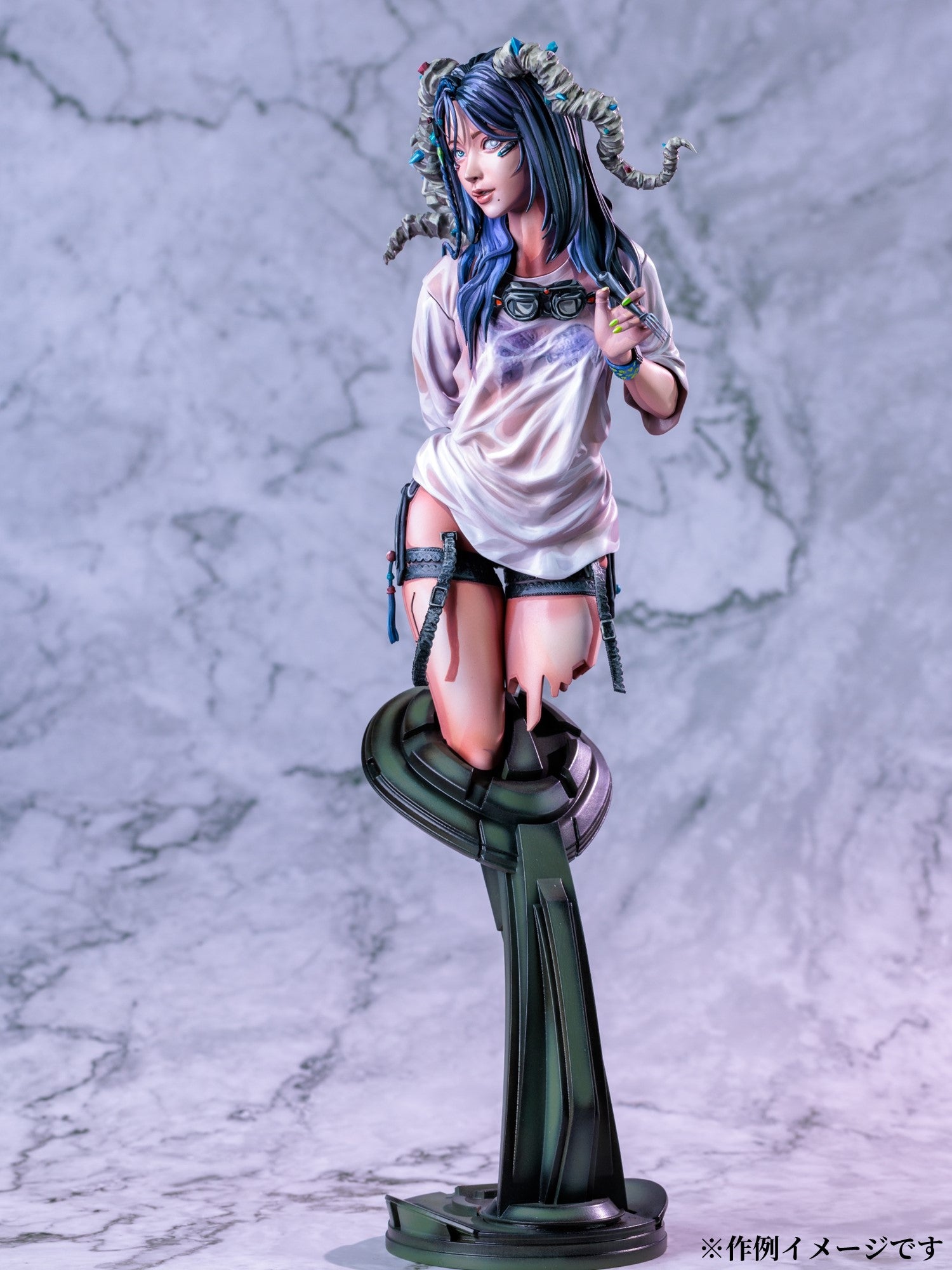 YAGIRI - TSUNOID 1/4 scale garage kit