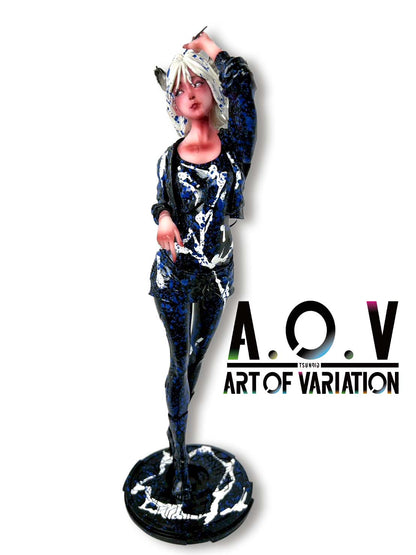 ルシカ、フラワーフラワー /  No.15 ”MonoVerse: Blue Noir cream（ブルー・ノワール・クリーム） 