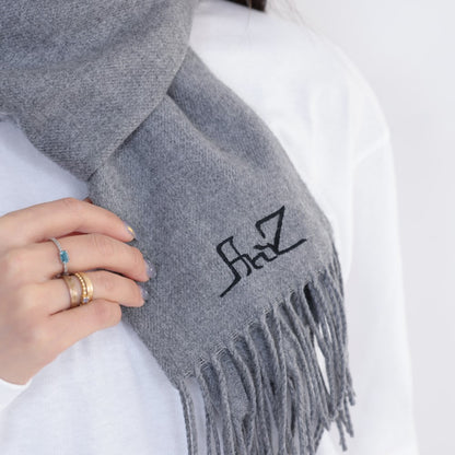 AriZ logo embroidered scarf 